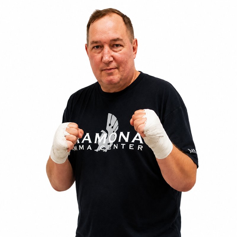 Kru Doug Dickey, head Muay Thai coach at Ramona MMA Center